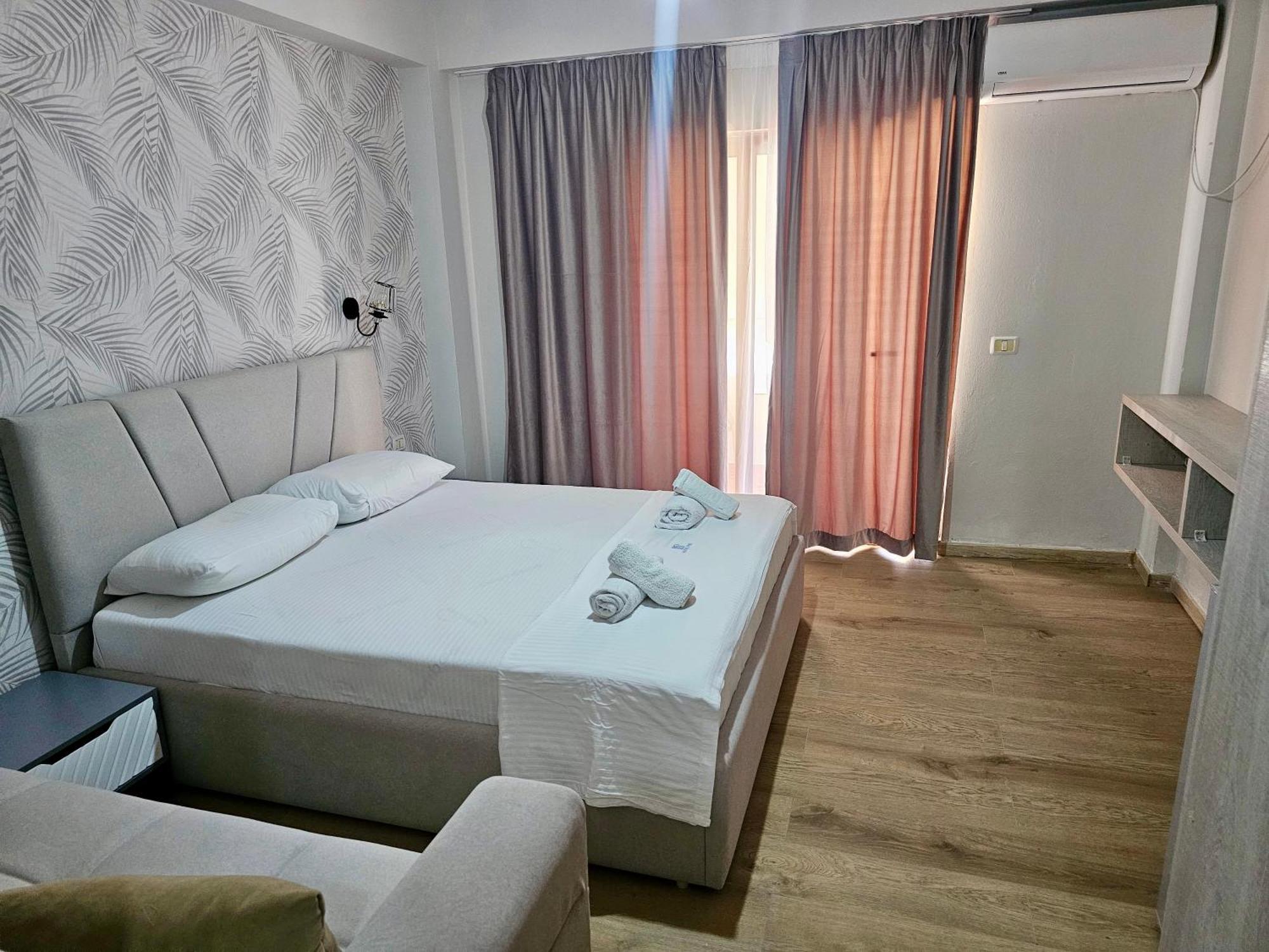 Pini Hotel Sarande