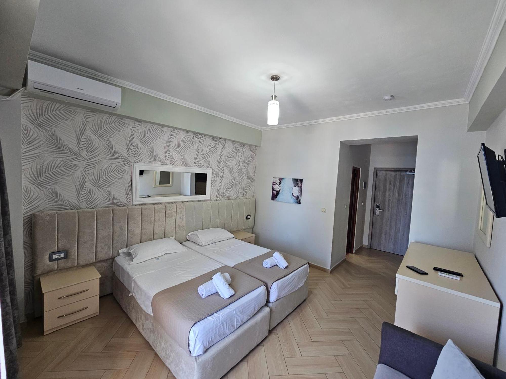Pini 3* Sarande